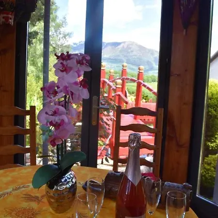 بيت للعطل Maison Pres De Pierre-Chatel Avec Vue Sur Le Lac